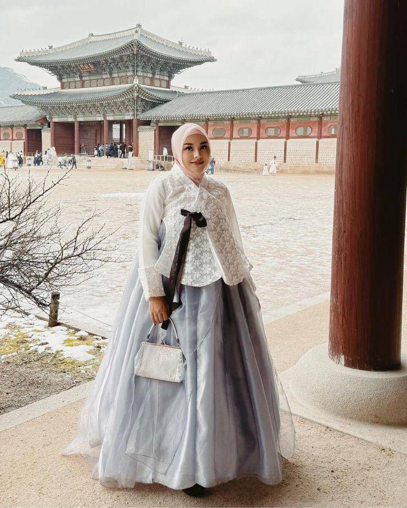 Instagram.com/aurelie.hermansyah